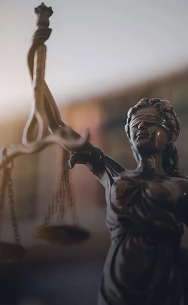 Hington Klarsey: Lady Justice sculpture, symbol of law